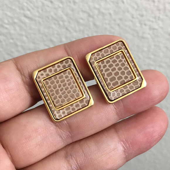 🖤Vtg gold and leather cufflinks - Picture 1 of 9